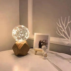 Retro Holz-Tischlampe mit warmweißer LED-Glühbirne