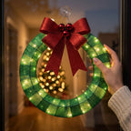 Illuminated LED Christmas wreath, warm white, in green or gold, 30 to 50 cm