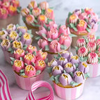 Tulip Piping Tip Set – 12 Pieces with Silicone Piping Bag & Adapter