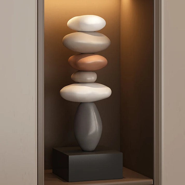 Stone sculpture with stacked elements – balance and calm