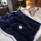 Kuscheldecke Flanell mit Lammwoll-Rückseite