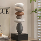 Stone sculpture with stacked elements – balance and calm