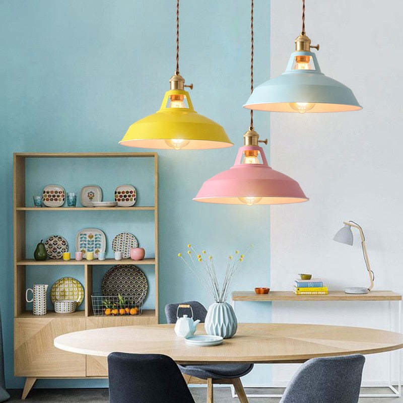 Pendelleuchte Industrial mit Metallschirm