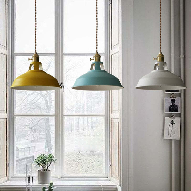 Pendelleuchte Industrial mit Metallschirm