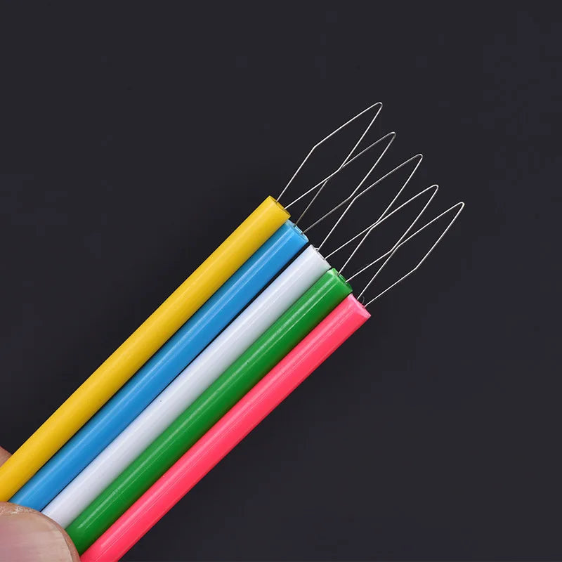 Ergonomic Needle Threader for Effortless Threading