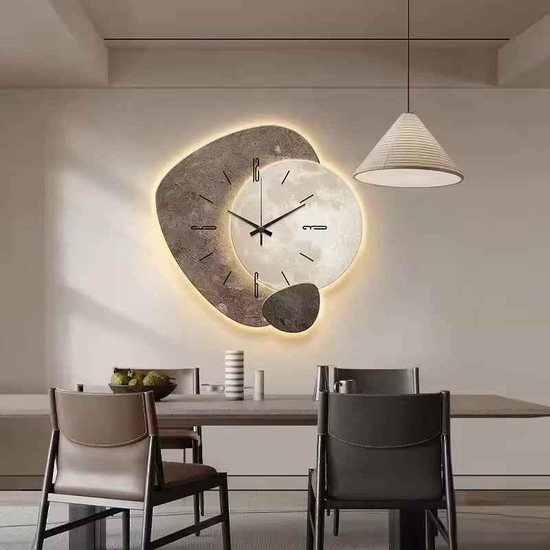 Mond-Wanduhr Minimalistisch – organische Form, 4 Designs, mit oder ohne Beleuchtung