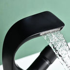 Wasserfall-Waschtischarmatur Matt Schwarz – leise & ergonomisch