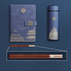 Geschenkset mit Notizbuch, Thermoskanne und Stift in edler Box