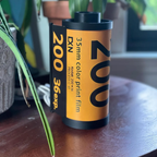 Tischlampe im Filmrollen-Design – Warmes Retro-Licht