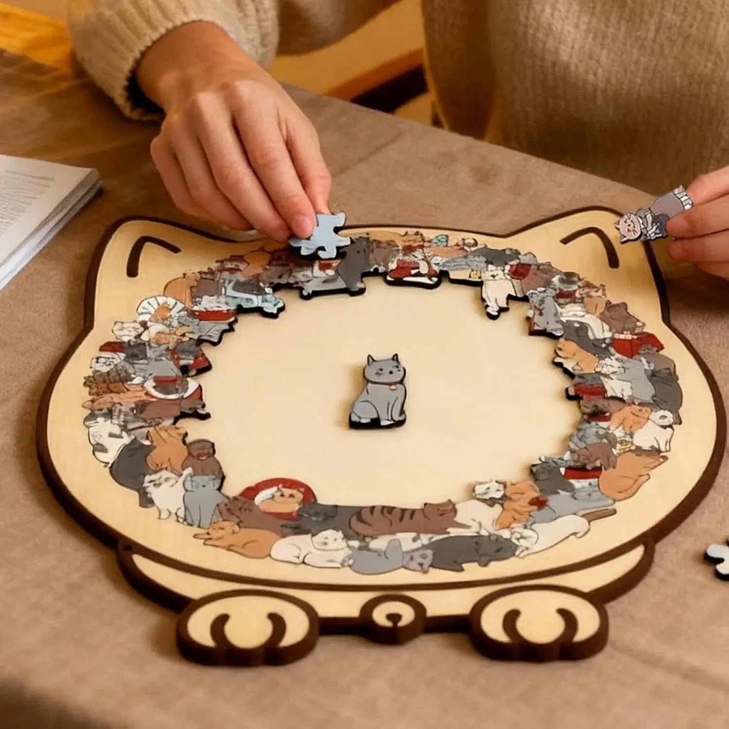 Wooden Cat Puzzle – 135 Pieces, Cat-Shaped Board
