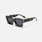 Sonnenbrille mit eckigem Rahmen und Metalldetails