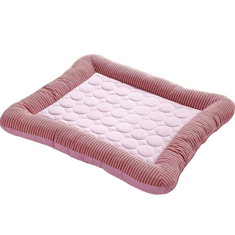 Cooling mat for pets with raised padded edge