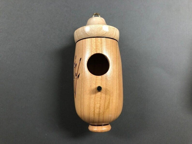 Kolibri-Futterhaus Holz mit Naturmotiv – 13 cm hoch, wetterfest