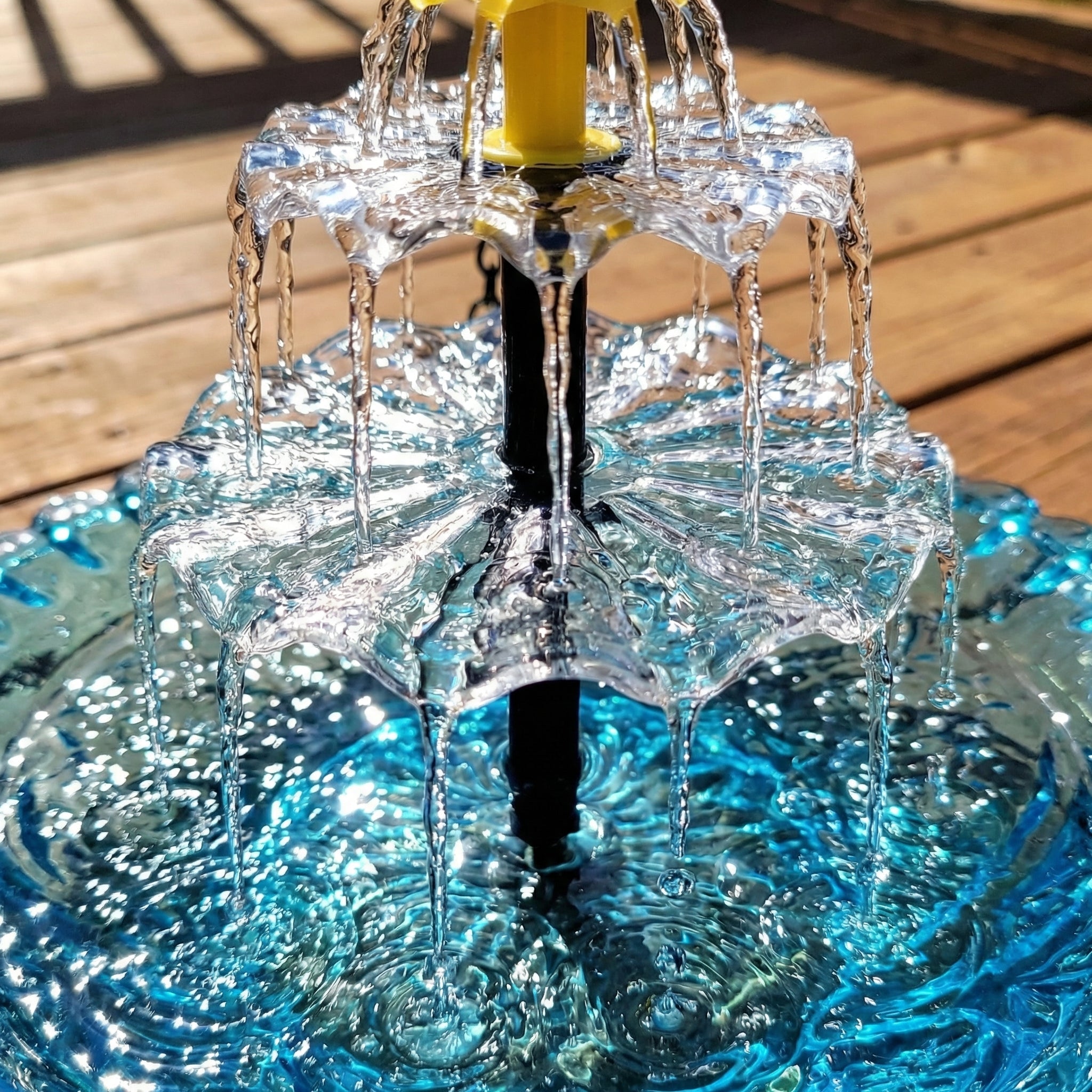 Solar bird bath with fountain – wireless, two-stage, attracts birds