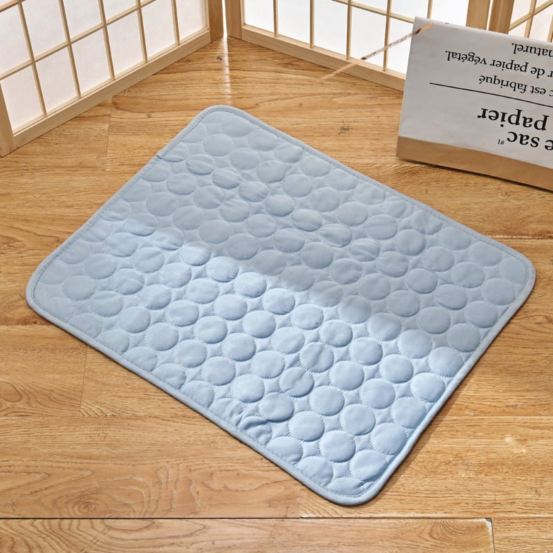 Cooling Mat for Dogs – Self-Cooling and Softly Padded