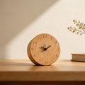 Wecker aus Buchenholz — geräuschloses Uhrwerk, sanfter Alarm, minimalistisches Design