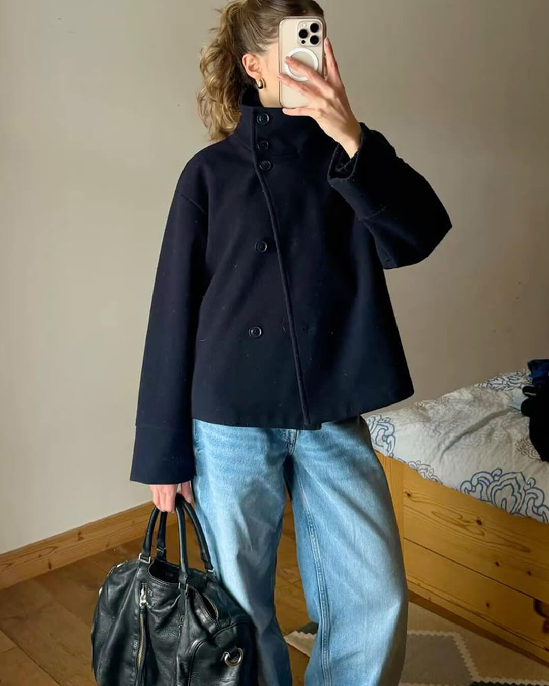 Warm quilted jacket with stand-up collar for autumn and winter