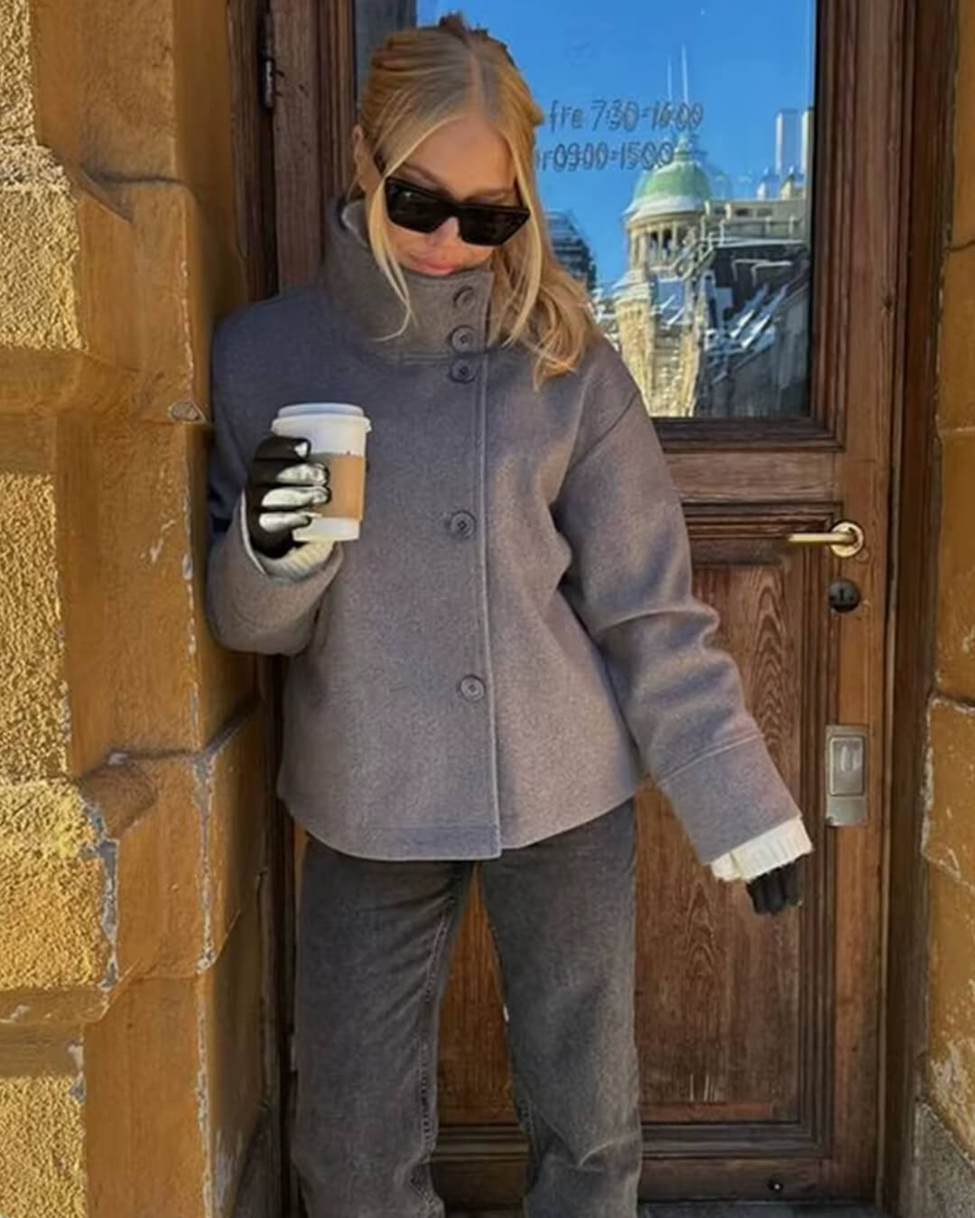 Warm quilted jacket with stand-up collar for autumn and winter