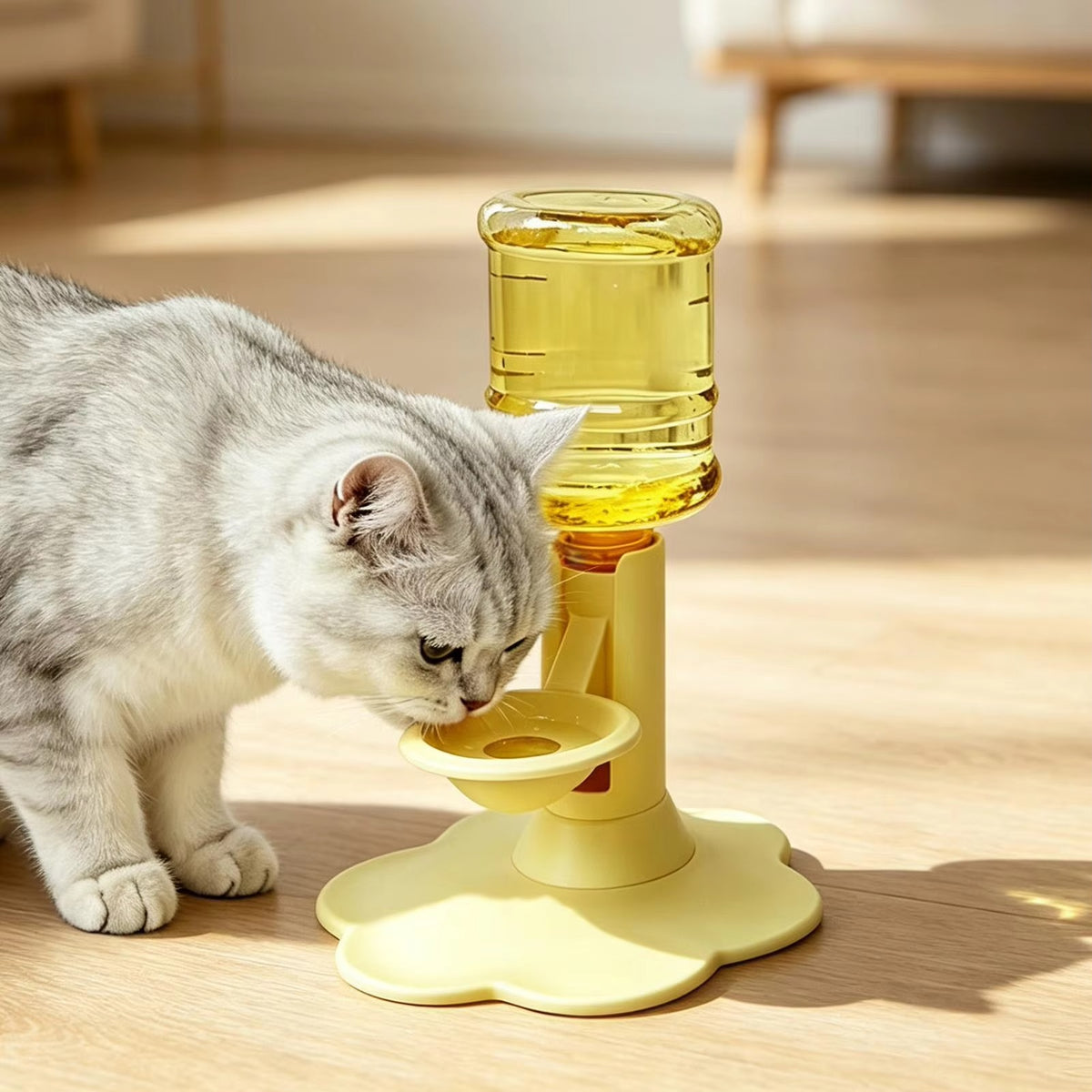Wasserspender für Katzen mit Schwerkraft-System