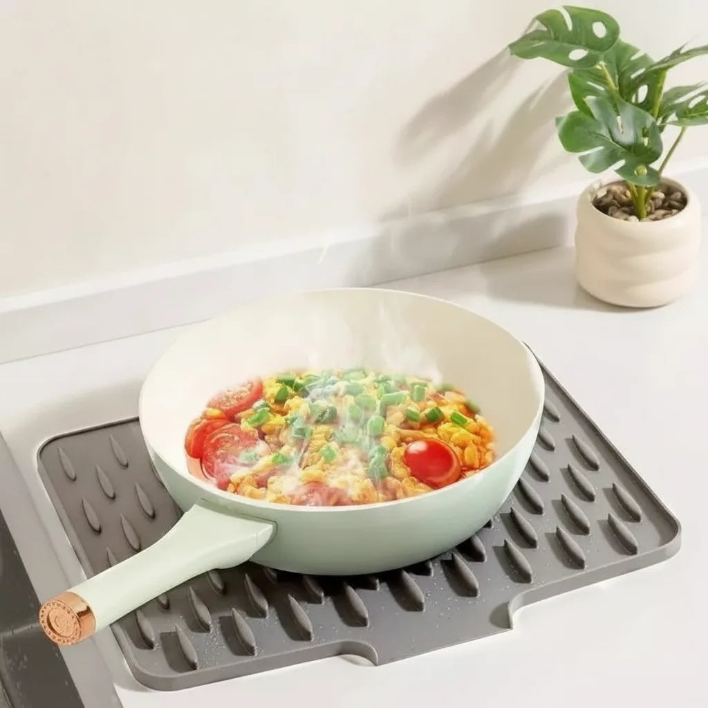 Silicone Drip Mat – Fast Drainage & Heat Resistant