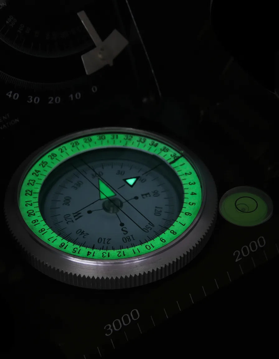 Navigation compass with clinometer and lighting effect
