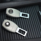 Seatbelt extension with locking mechanism