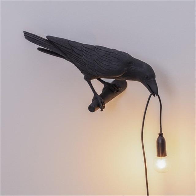 Raben-Tischlampe Harz mit Glühbirne