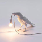 Raben-Tischlampe – Künstlerisches Design mit warmem Licht
