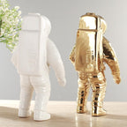 Astronaut Flower Vase – Decorative Figurine with Built-in Plant Compartment