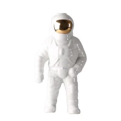 Astronaut Flower Vase – Decorative Figurine with Built-in Plant Compartment
