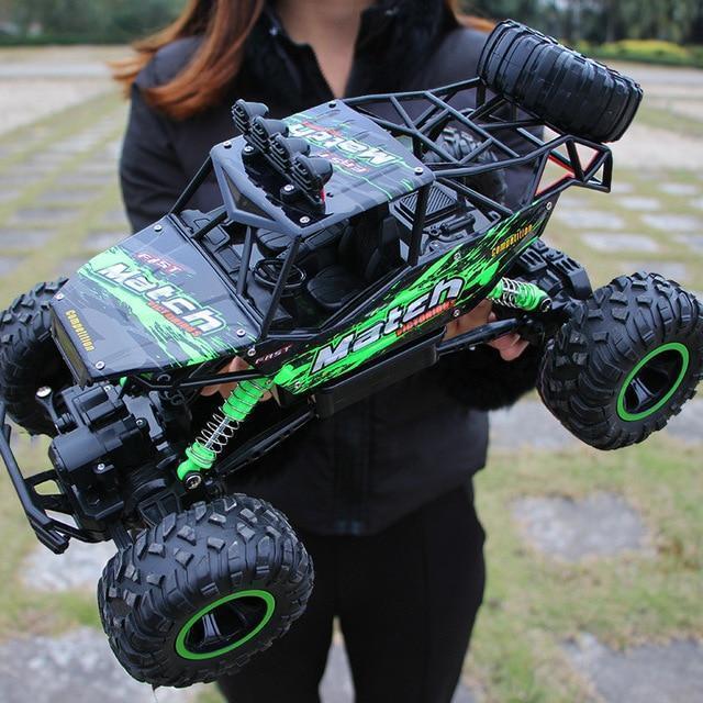 RC Truck 4WD Off-Road 1:12 with Dual Motor & 2.4 GHz Remote Control – up to 80 m