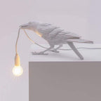 Raben-Tischlampe – Künstlerisches Design mit warmem Licht