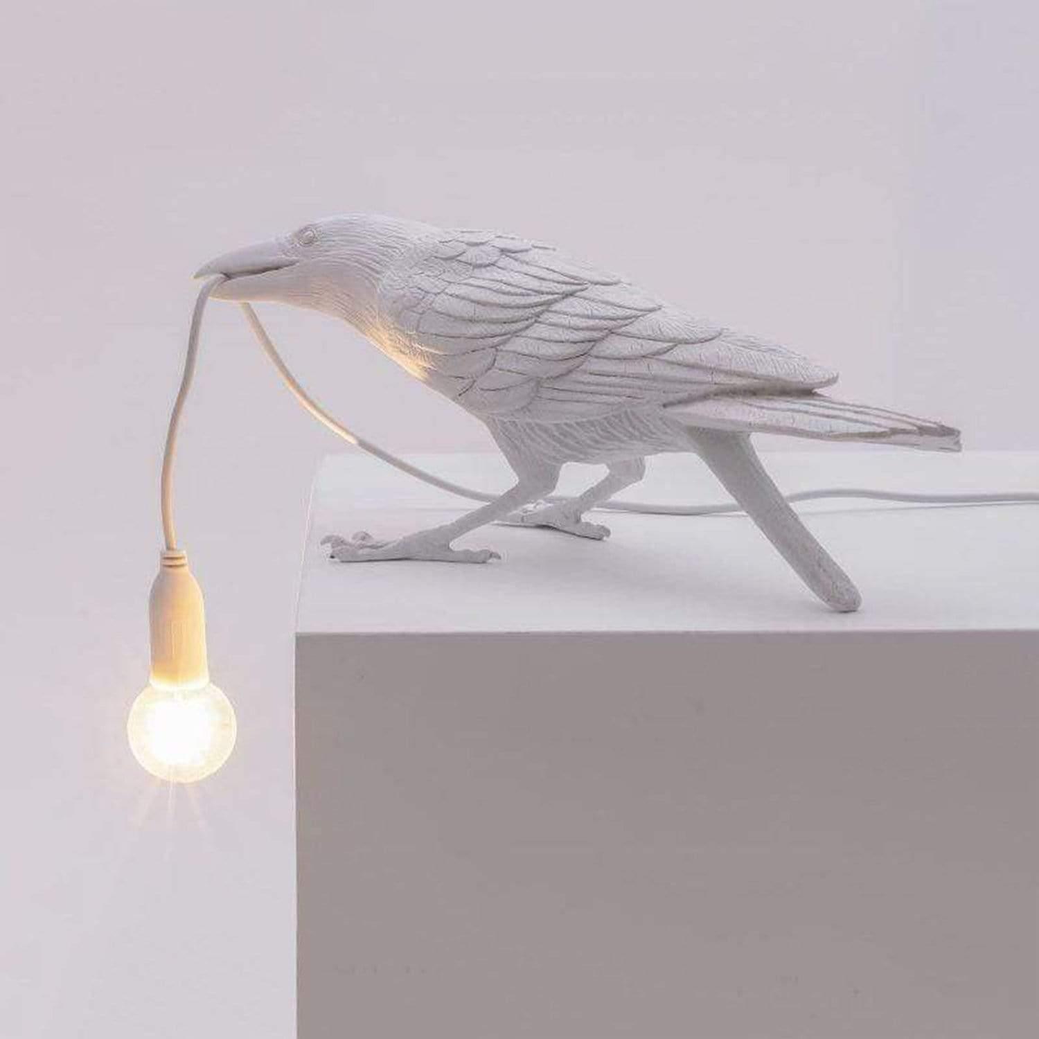 Raben-Tischlampe – Künstlerisches Design mit warmem Licht