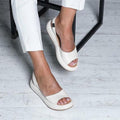 Plateau-Sandalen mit offener Zehenpartie
