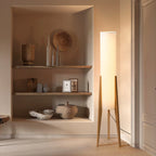 Skandinavische Stehlampe 130 cm — Walnussholz, Touch-Dimmer, 3 Lichtfarben