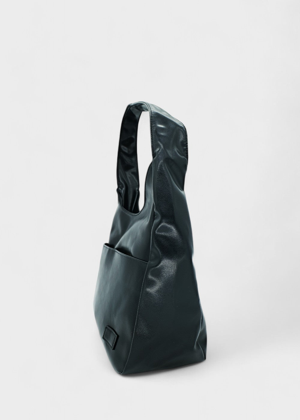 Shoulder bag made of faux leather with external pocket