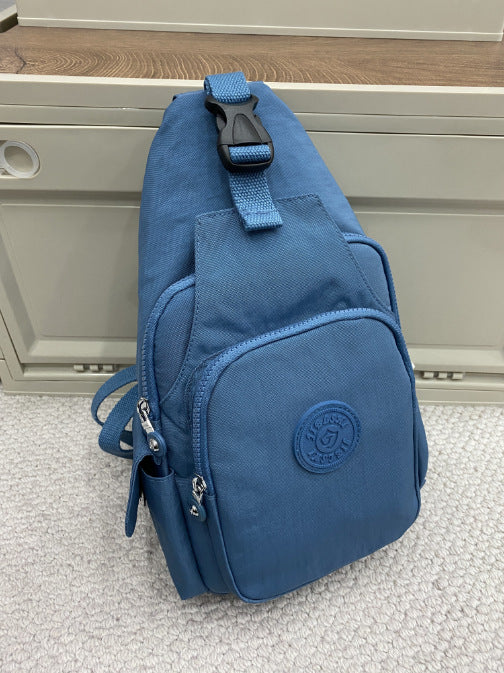 2-in-1 backpack convertible into handbag