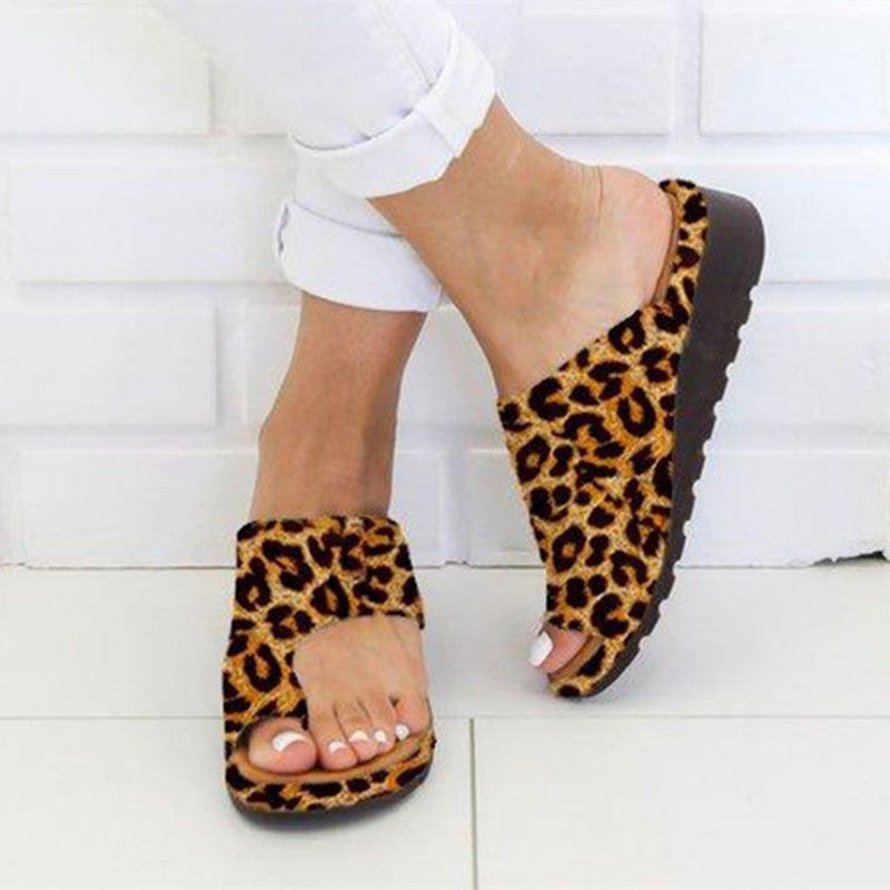 Women's sandals with toe strap – ergonomic footbed