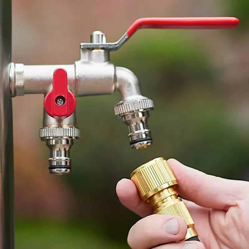 Double stainless steel faucet with two separate outlets