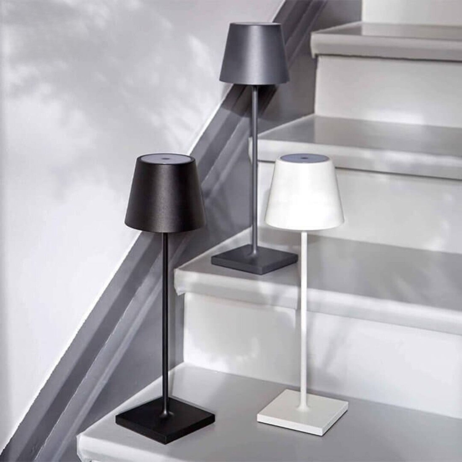 Wireless LED Table Lamp with Touch Dimmer – Cable-Free, Pure Atmosphere