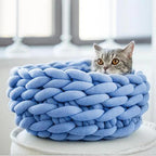 Gestrickter Tierkorb – gemütliches Nest für Katzen & Hunde