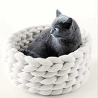 Gestrickter Tierkorb – gemütliches Nest für Katzen & Hunde