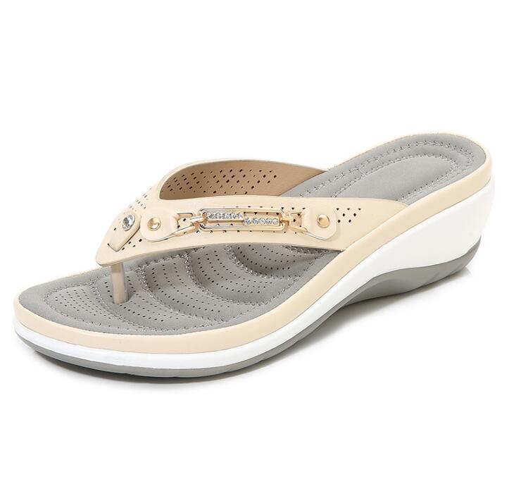 Women's sandals with heel strap