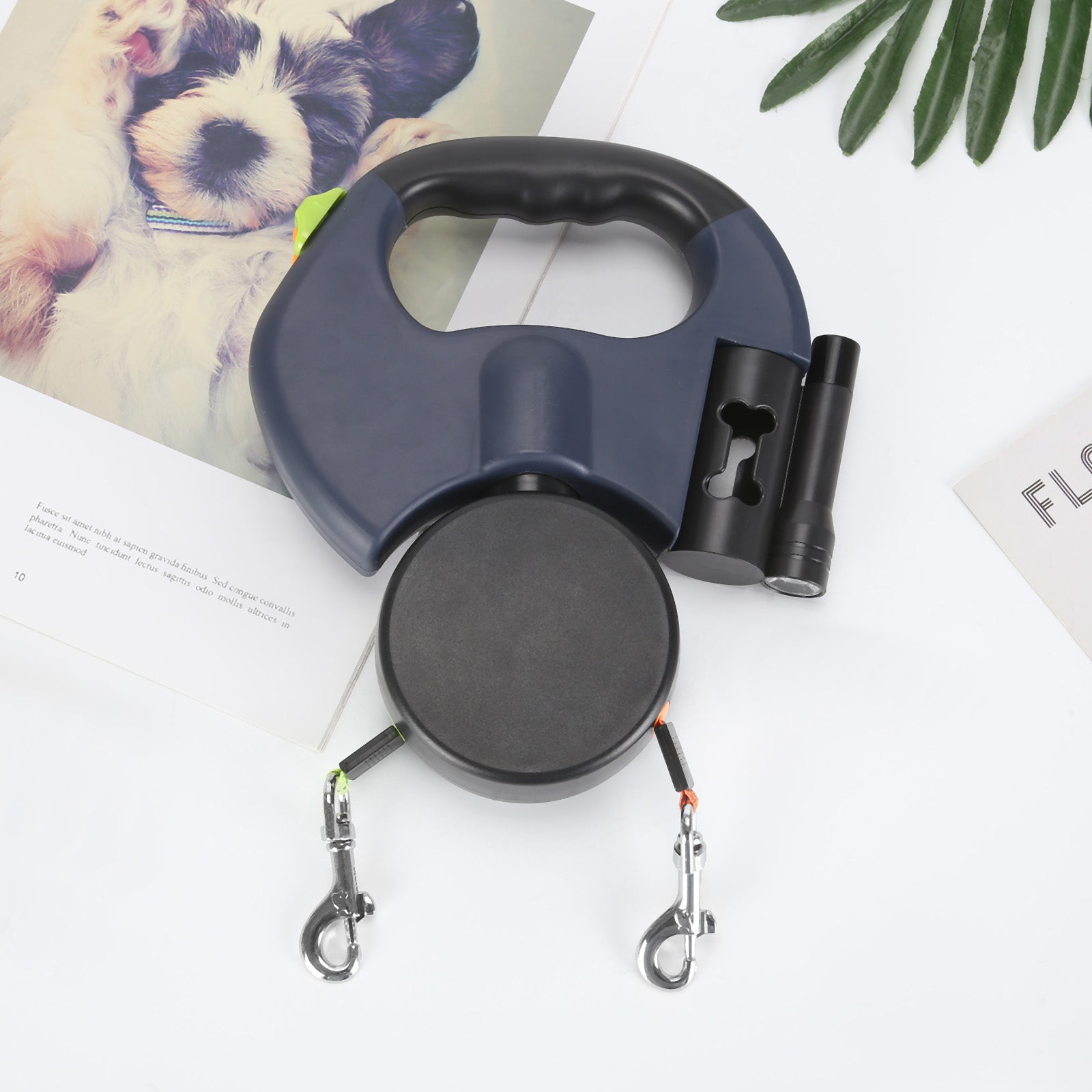 Doppelte Einzieh-Hundeleine mit LED-Taschenlampe – Zwei Hunde gleichzeitig führen