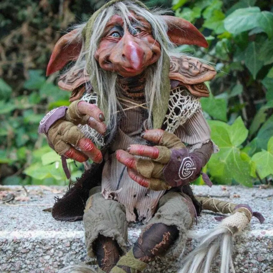 Charmante Gartenstatue aus Kunstharz für ein einladendes Ambiente 6